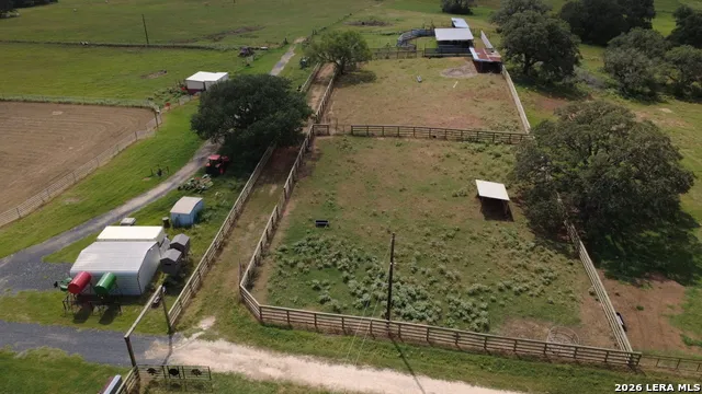 3558 Fm 536 Floresville, TX 78114