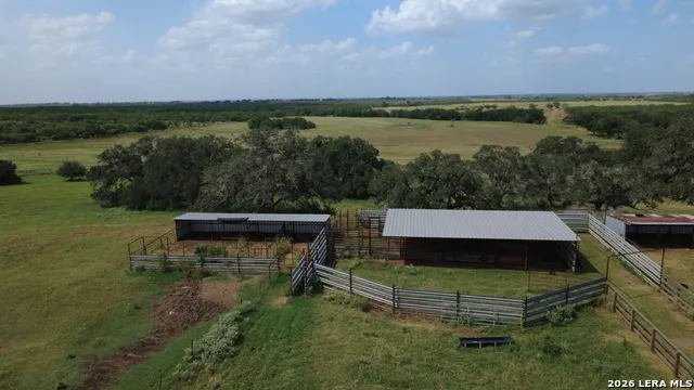 3558 Fm 536 Floresville, TX 78114