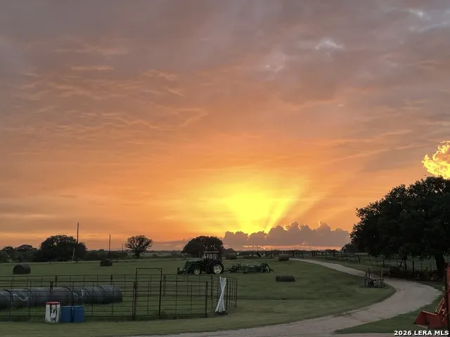3558 Fm 536 Floresville, TX 78114