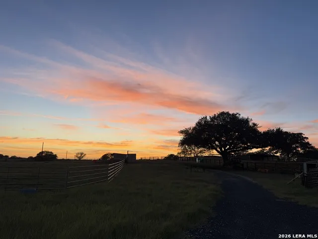 3558 Fm 536 Floresville, TX 78114