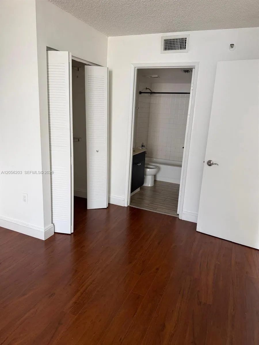 800 Miami Ave #E1402 Miami, FL 33136