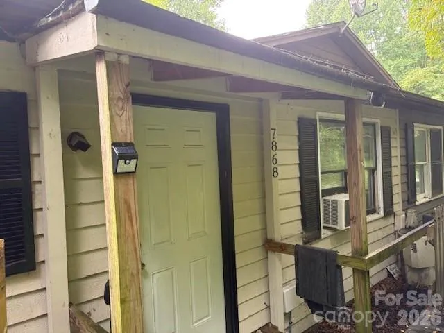 7868 Kinglet Road Connelly Springs, NC 28612