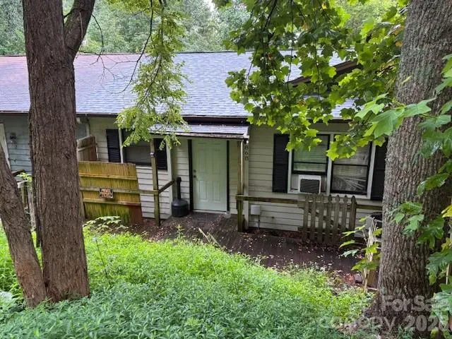 7868 Kinglet Road Connelly Springs, NC 28612