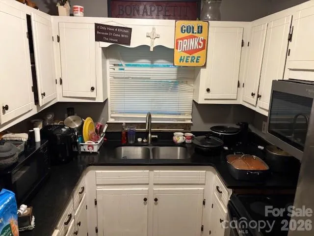 7868 Kinglet Road Connelly Springs, NC 28612