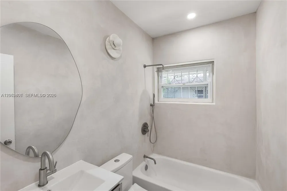 8031 NW 12th Ct #8031 Miami, FL 33147