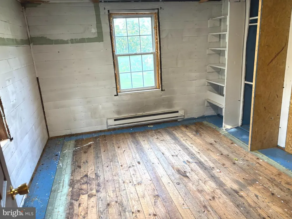 2600 MIDDLE COVE ROAD Mathias, WV 26812