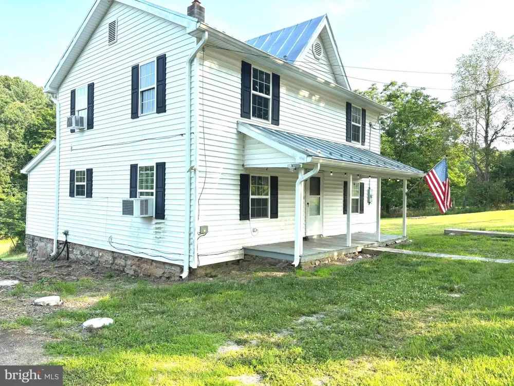 2600 MIDDLE COVE ROAD Mathias, WV 26812