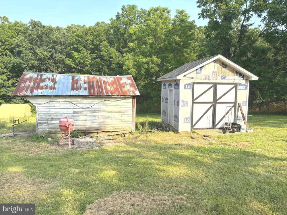 2600 MIDDLE COVE ROAD Mathias, WV 26812