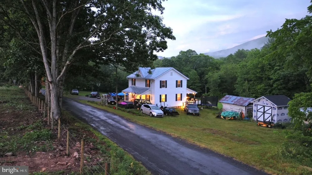 2600 MIDDLE COVE ROAD Mathias, WV 26812