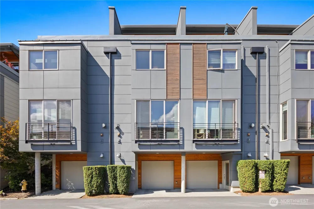 4253 SE 213TH PL #47 Issaquah, WA 98029