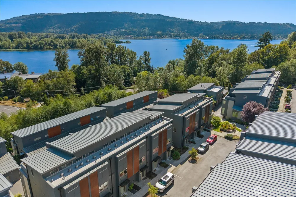 4253 SE 213TH PL #47 Issaquah, WA 98029