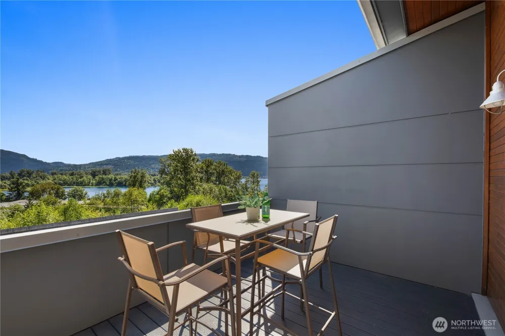 4253 SE 213TH PL #47 Issaquah, WA 98029