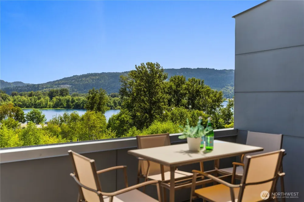 4253 SE 213TH PL #47 Issaquah, WA 98029