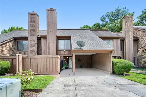 85 Willowick Drive