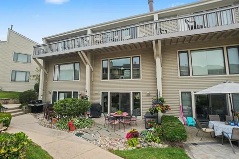 69 North Shore Drive #35