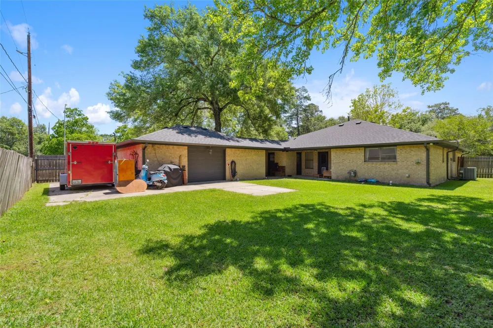 843 Fall Creek Drive Huffman, TX 77336