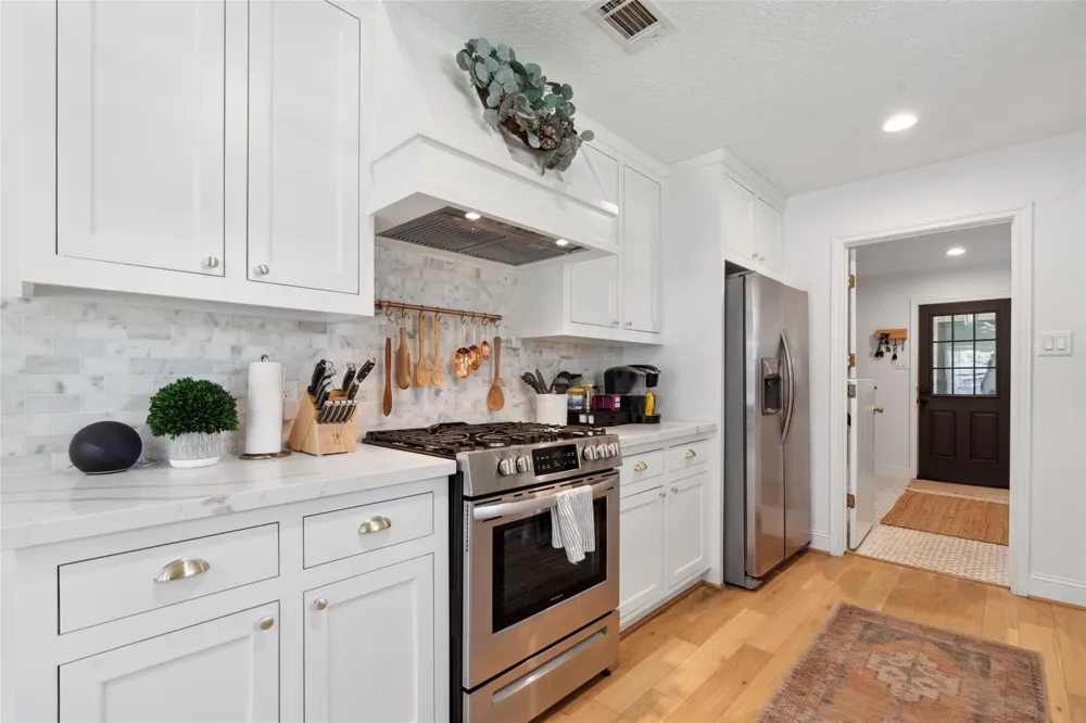 843 Fall Creek Drive Huffman, TX 77336