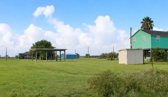 459 Hall Avenue Bay City, TX 77414