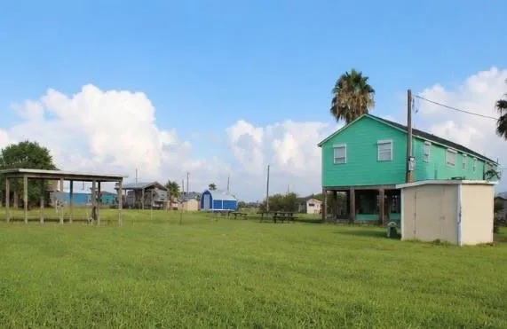 459 Hall Avenue Bay City, TX 77414