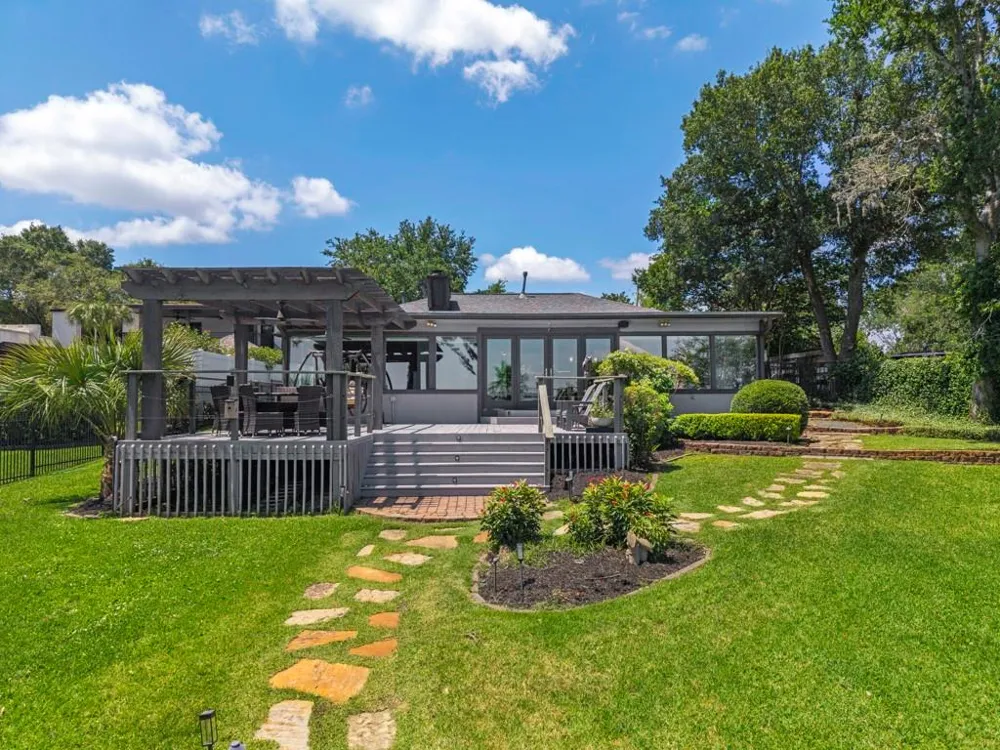 217 Lakeshore Circle Seabrook, TX 77586