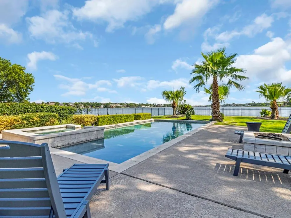 217 Lakeshore Circle Seabrook, TX 77586
