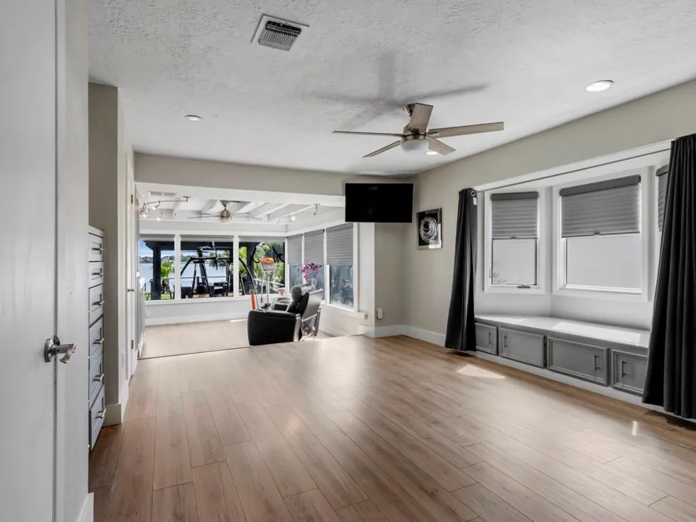 217 Lakeshore Circle Seabrook, TX 77586