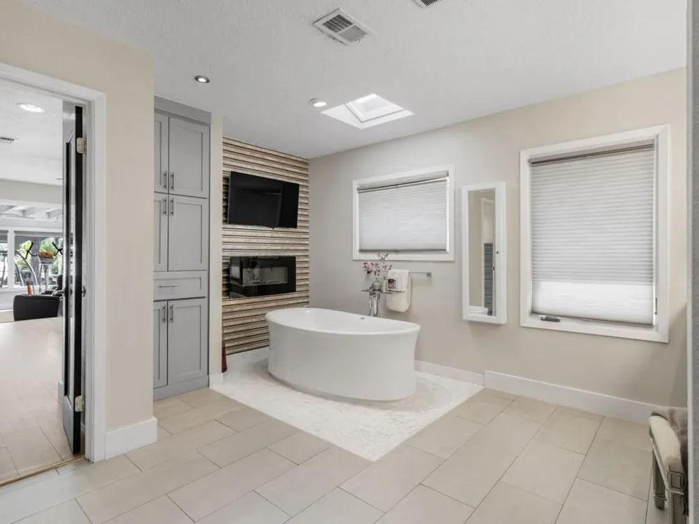 217 Lakeshore Circle Seabrook, TX 77586
