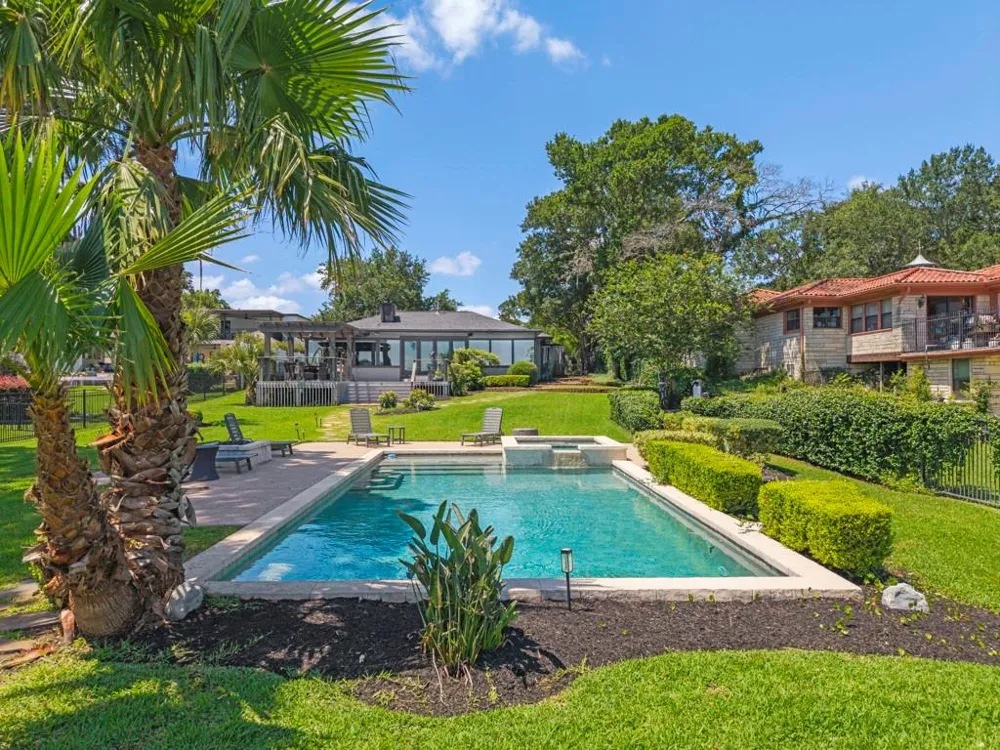 217 Lakeshore Circle Seabrook, TX 77586
