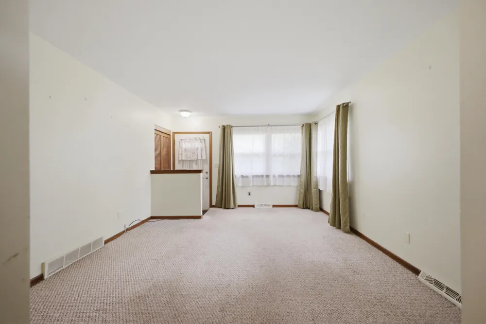 25248 Hass Street Dearborn Heights, MI 48127