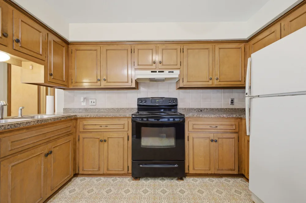 25248 Hass Street Dearborn Heights, MI 48127