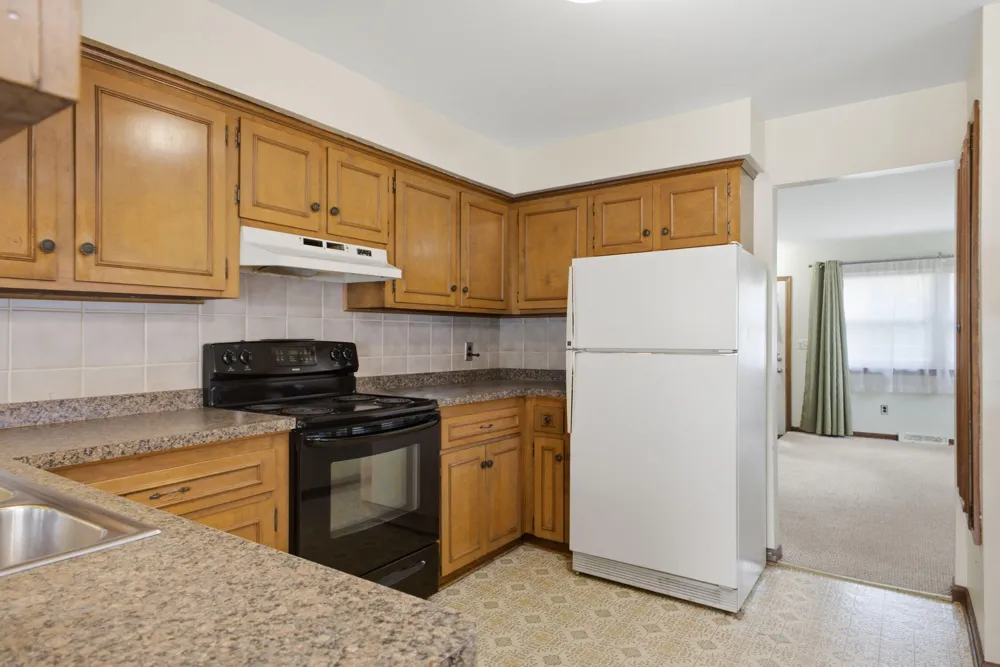 25248 Hass Street Dearborn Heights, MI 48127