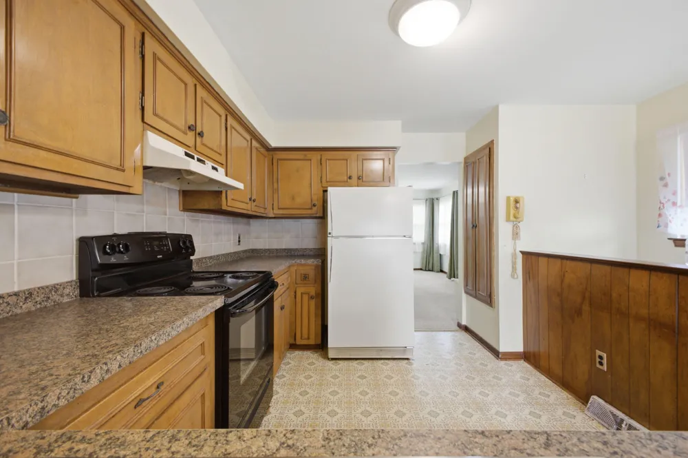 25248 Hass Street Dearborn Heights, MI 48127