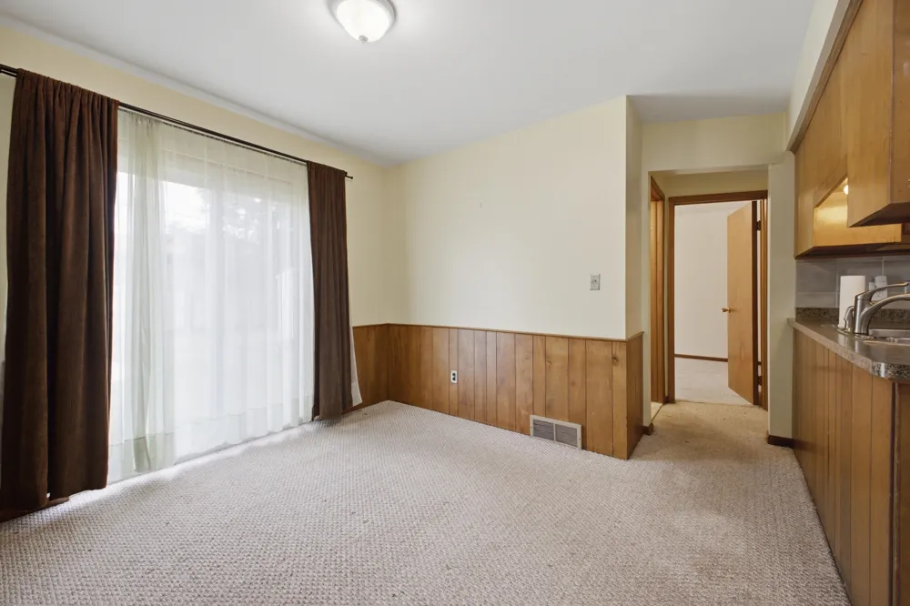 25248 Hass Street Dearborn Heights, MI 48127