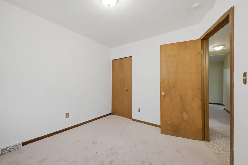 25248 Hass Street Dearborn Heights, MI 48127