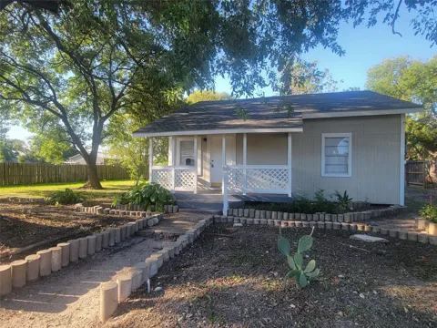 2526 3rd 1/2 Avenue