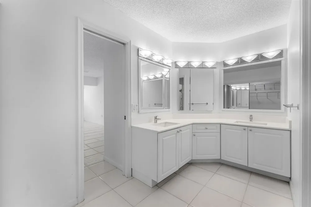3908 S OCEAN BOULEVARD #T-1 Highland Beach, FL 33487