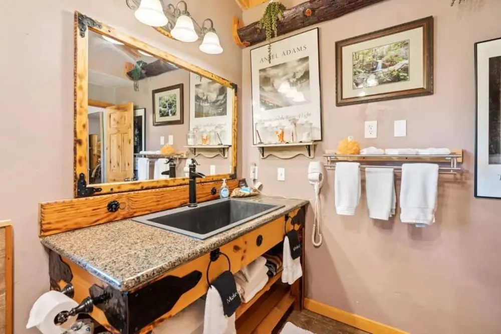 41563 River Falls Oakhurst, CA 93644