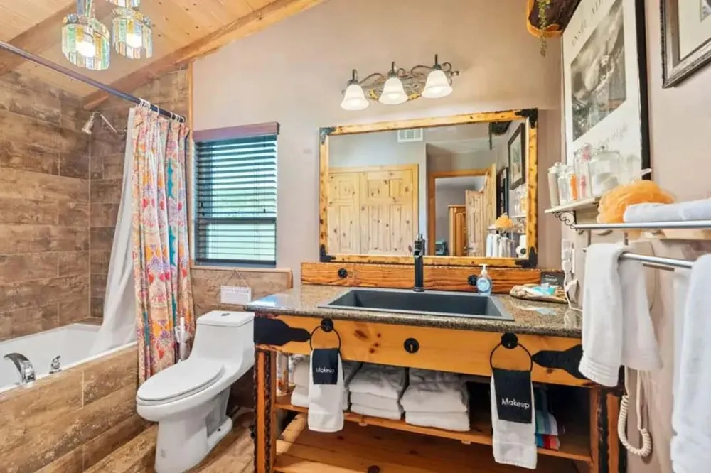 41563 River Falls Oakhurst, CA 93644