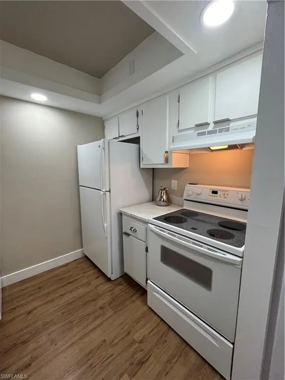 3704 Broadway #100 Fort Myers, FL 33901