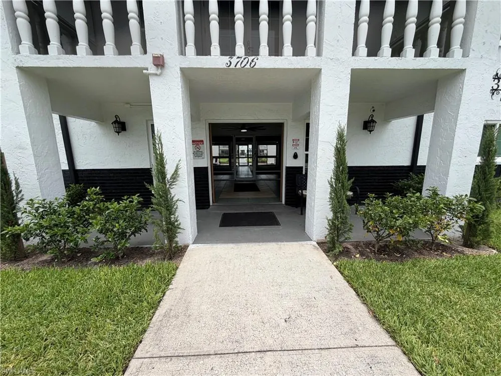 3704 Broadway #100 Fort Myers, FL 33901