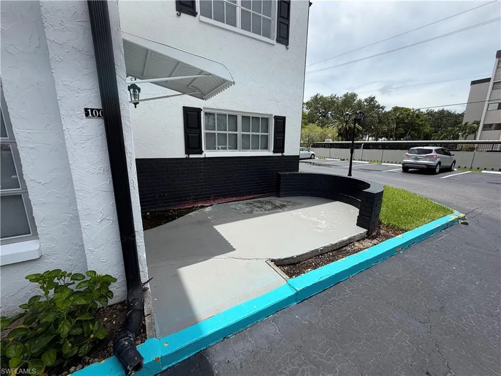 3704 Broadway #100 Fort Myers, FL 33901