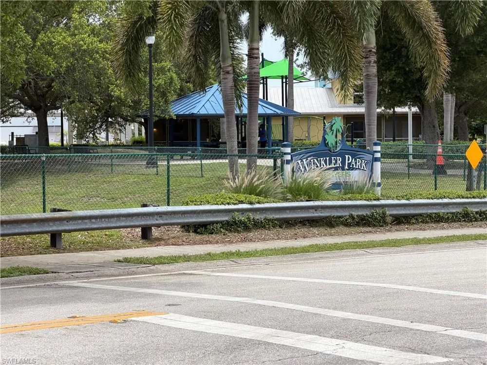 3704 Broadway #100 Fort Myers, FL 33901