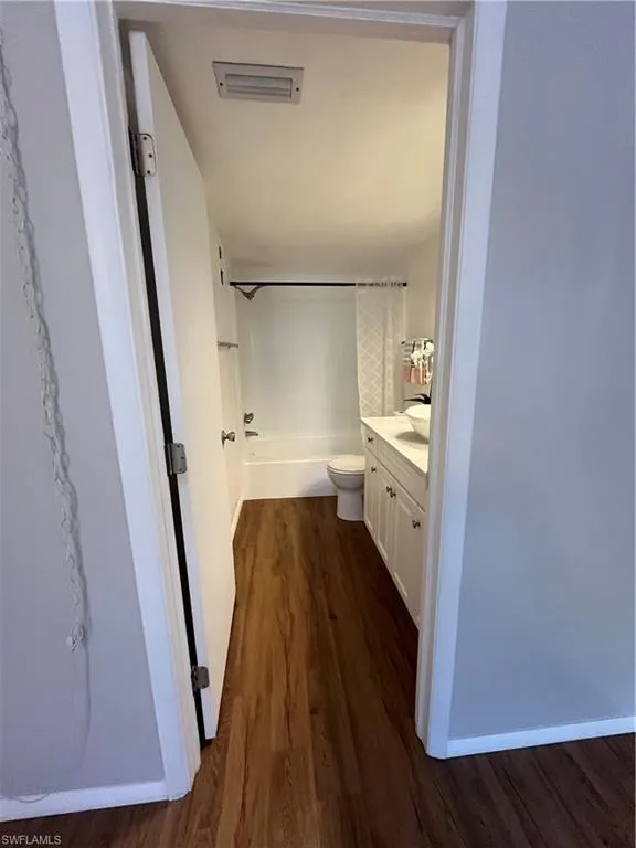 3704 Broadway #100 Fort Myers, FL 33901