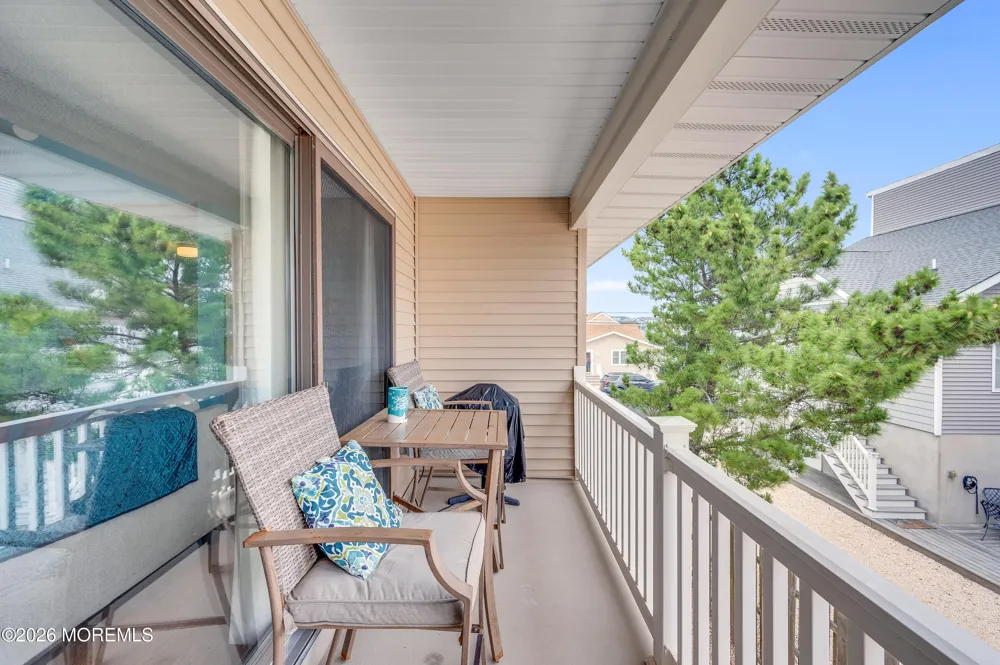1820 E Pennsylvania Avenue E #4 Ortley Beach, NJ 08751