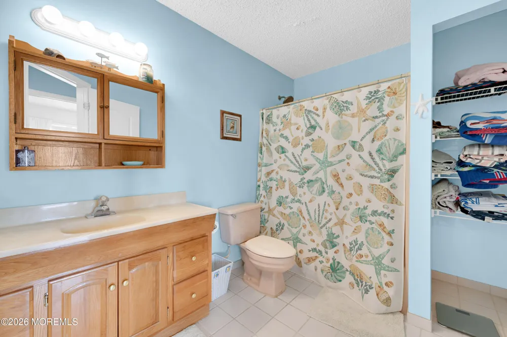 1820 E Pennsylvania Avenue E #4 Ortley Beach, NJ 08751