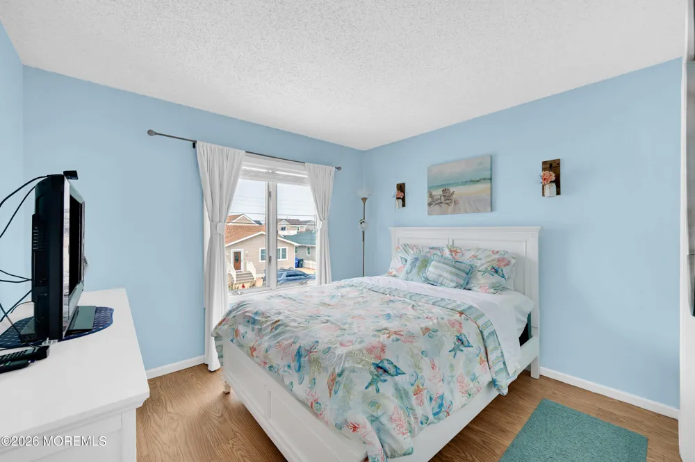 1820 E Pennsylvania Avenue E #4 Ortley Beach, NJ 08751