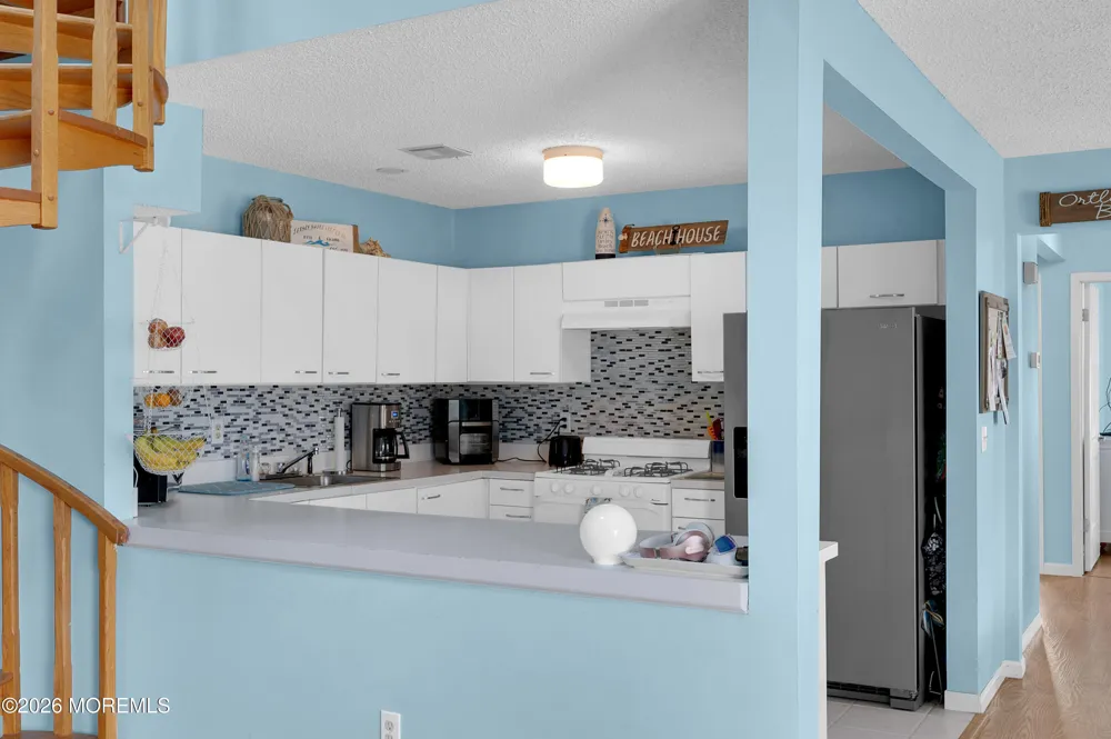 1820 E Pennsylvania Avenue E #4 Ortley Beach, NJ 08751