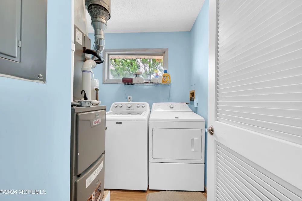 1820 E Pennsylvania Avenue E #4 Ortley Beach, NJ 08751