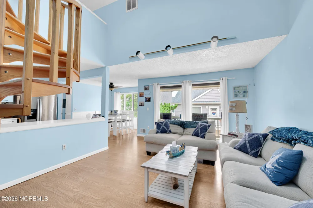 1820 E Pennsylvania Avenue E #4 Ortley Beach, NJ 08751