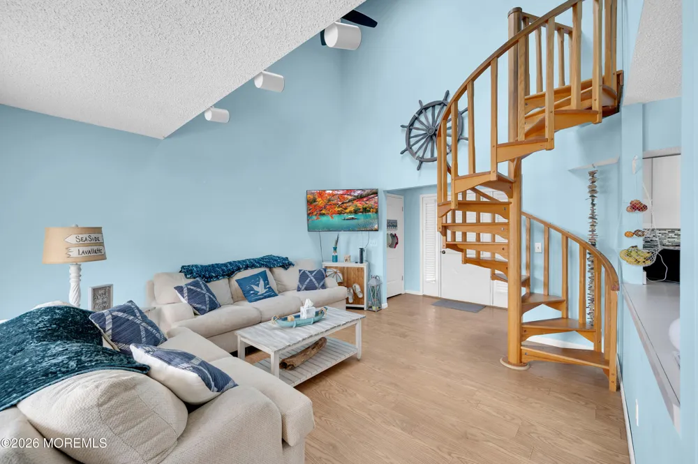 1820 E Pennsylvania Avenue E #4 Ortley Beach, NJ 08751